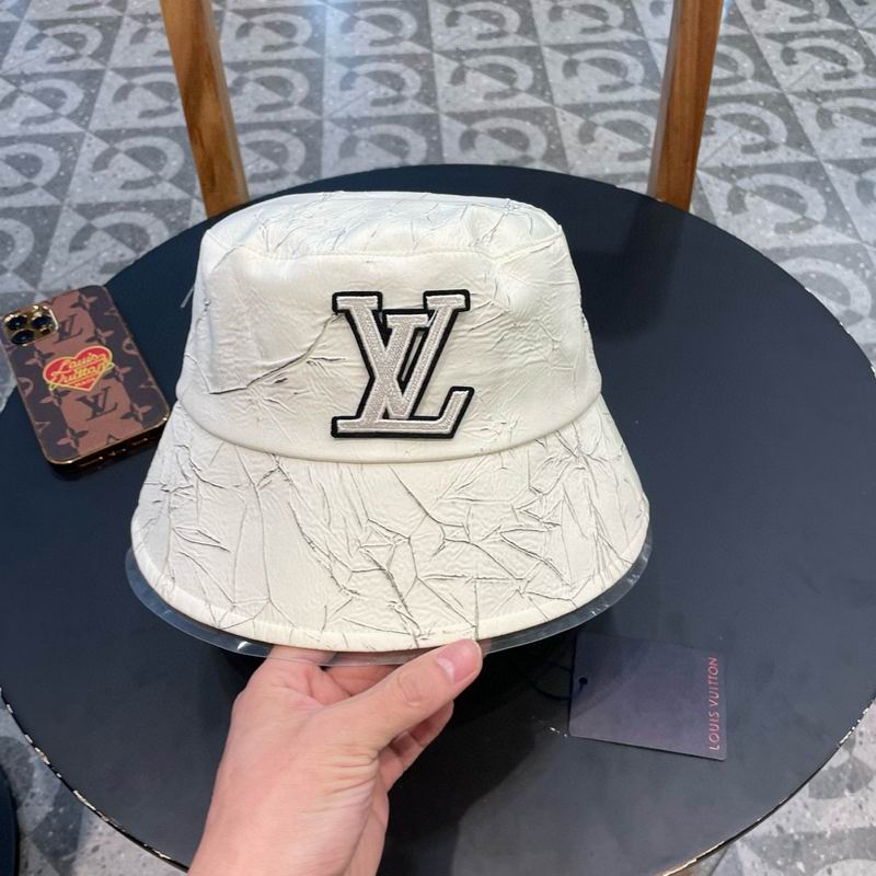LV hat (40)